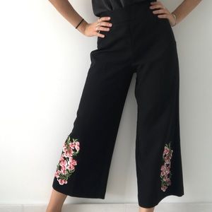 cropped flare black pants w floral patch